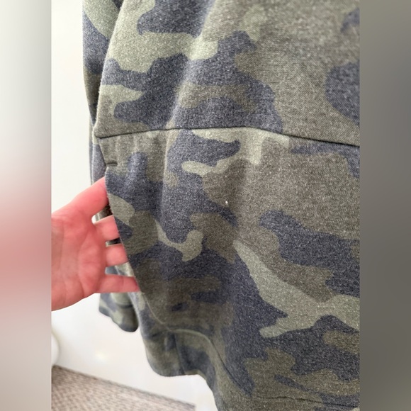 Express One Eleven Camo Sweatshirt - Picture 4 of 5